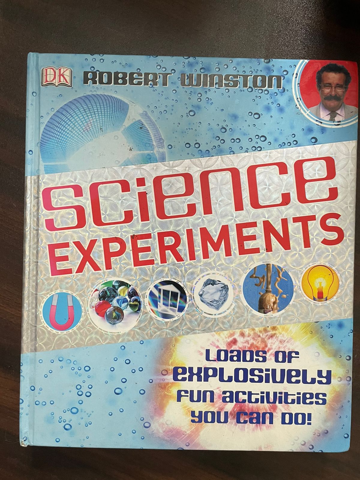 Activities　to　Loads　Explosively　Winston,　[Hardcover]　Science　Fun　do!　Experiments:　of　Robert